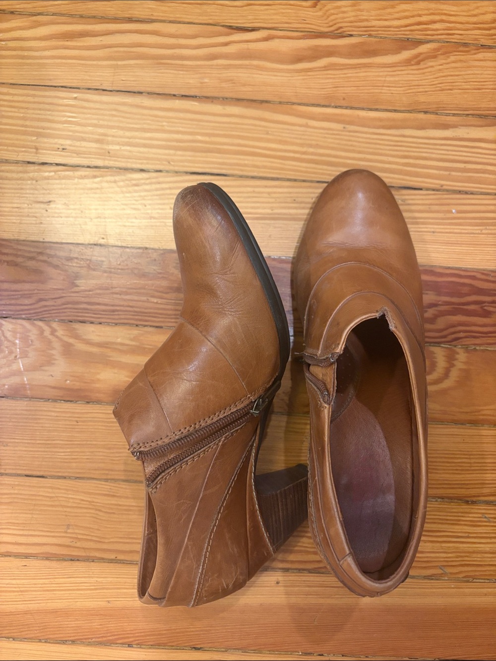 PIKOLINOS Tan Leather Ankle Booties with Side Zip